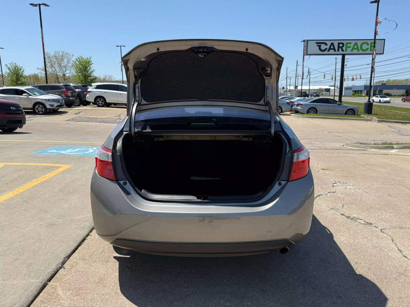 2018 Toyota Corolla - Image 11