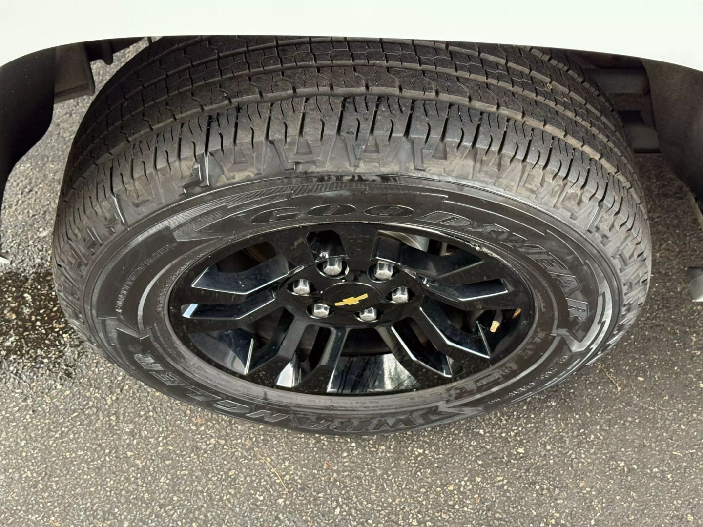 2015 Chevrolet Suburban - Image 44