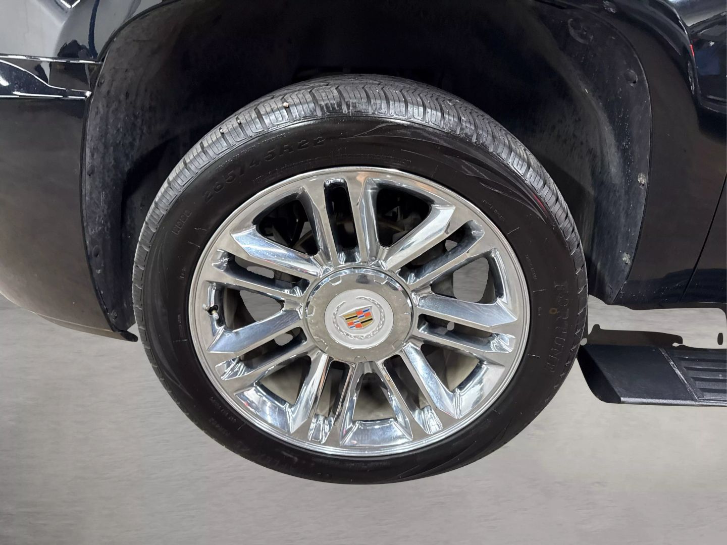 2013 Cadillac Escalade - Image 18