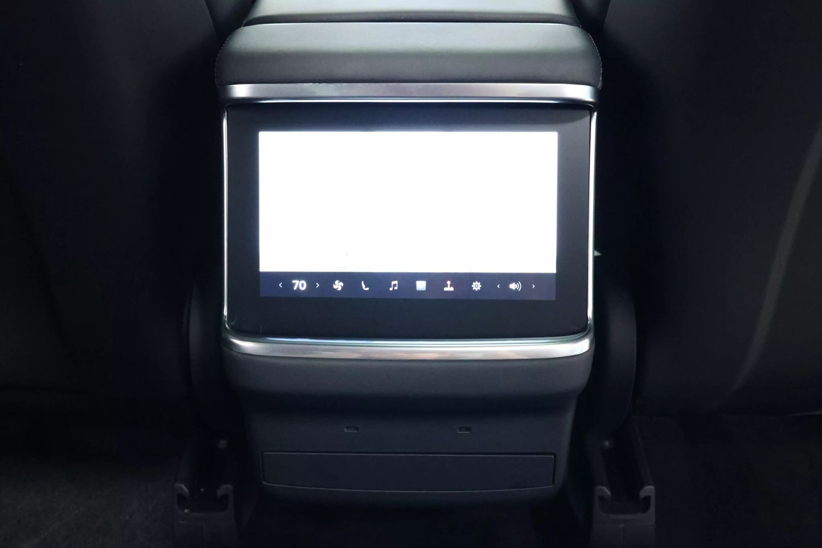 2022 Tesla Model X - Image 82