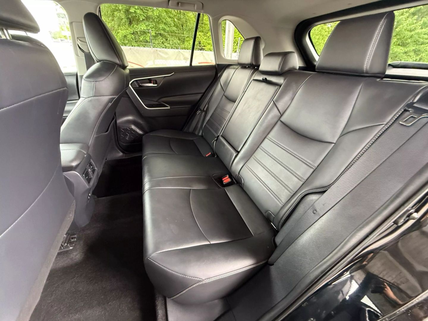 2019 Toyota Rav4 - Image 19
