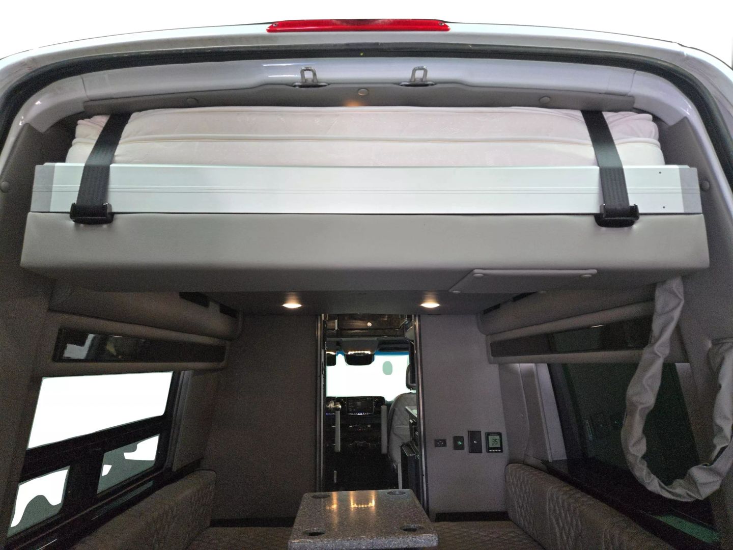 2019 Mercedes-benz Sprinter 2500 Crew - Image 13