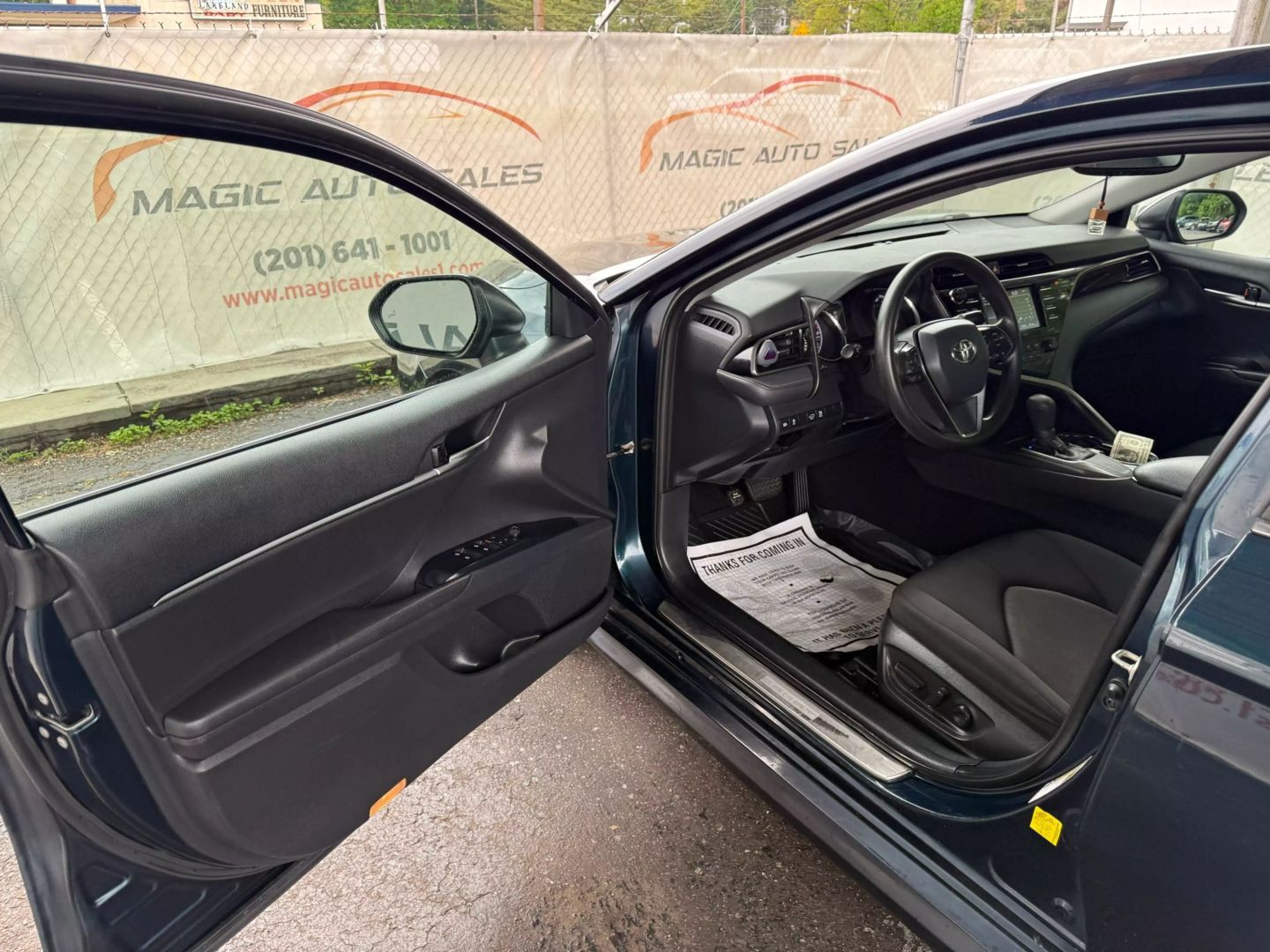 2019 Toyota Camry - Image 14
