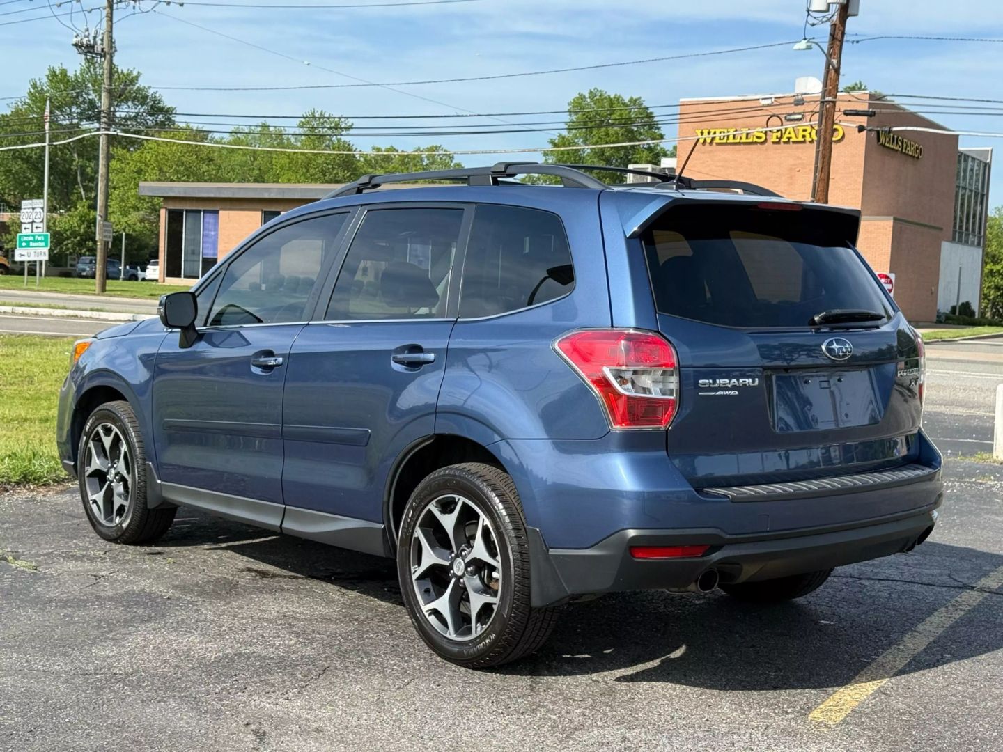 2014 Subaru Forester - Image 9