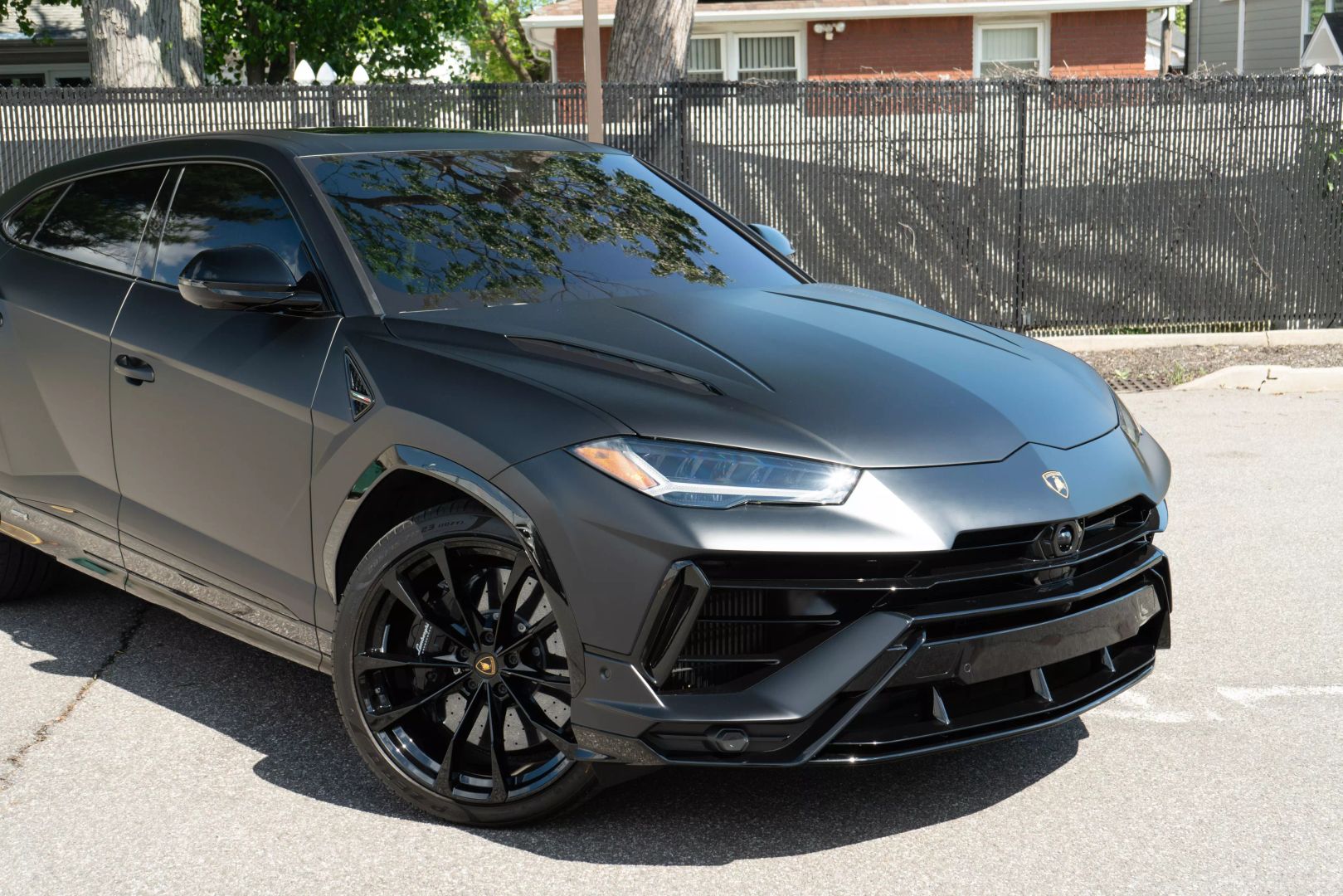 2024 Lamborghini Urus - Image 11
