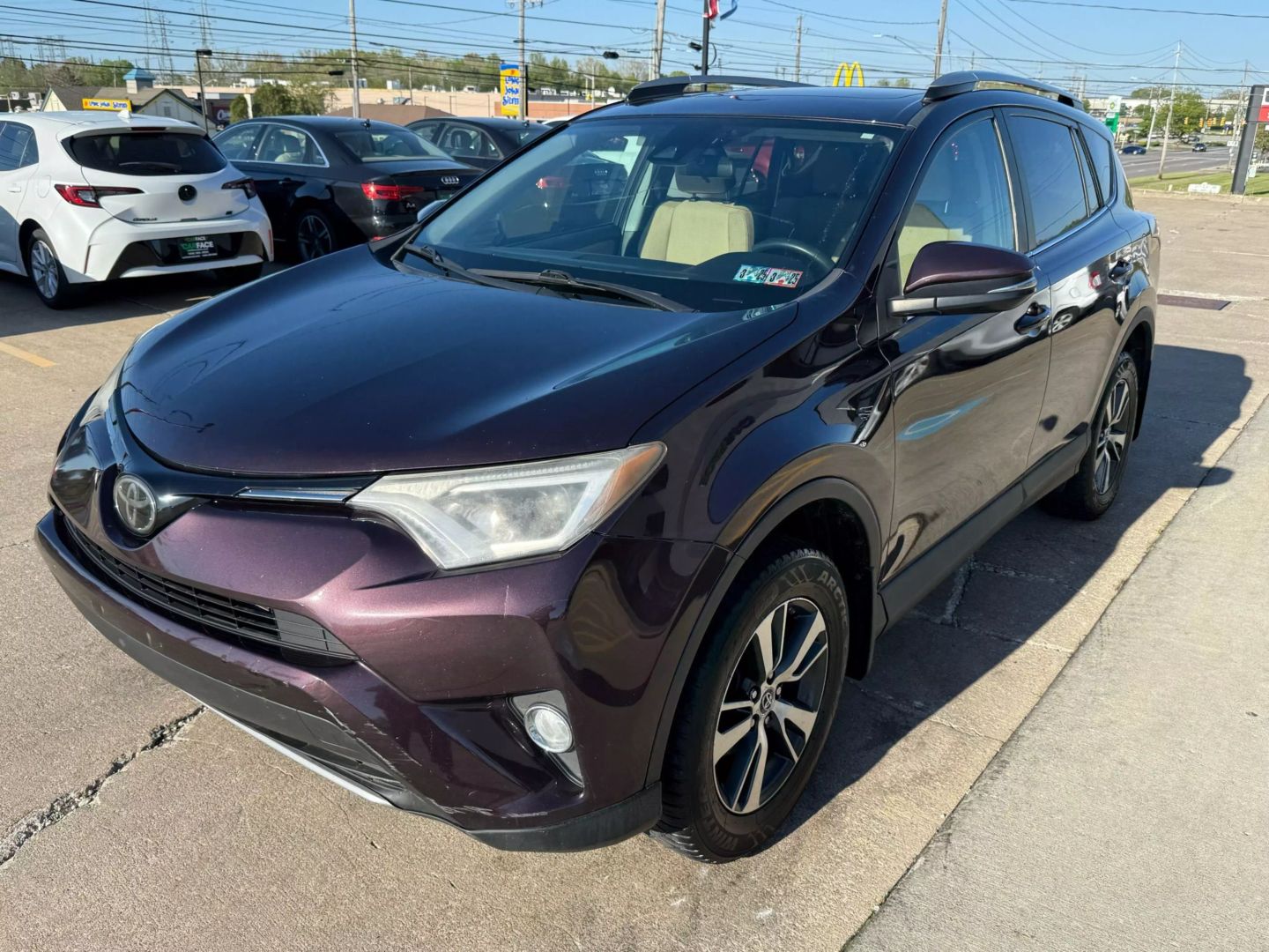 2017 Toyota Rav4 - Image 4