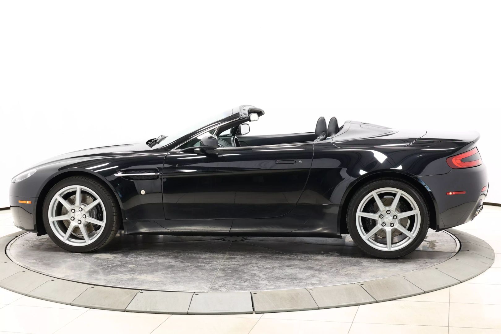 2008 Aston Martin Vantage - Image 6