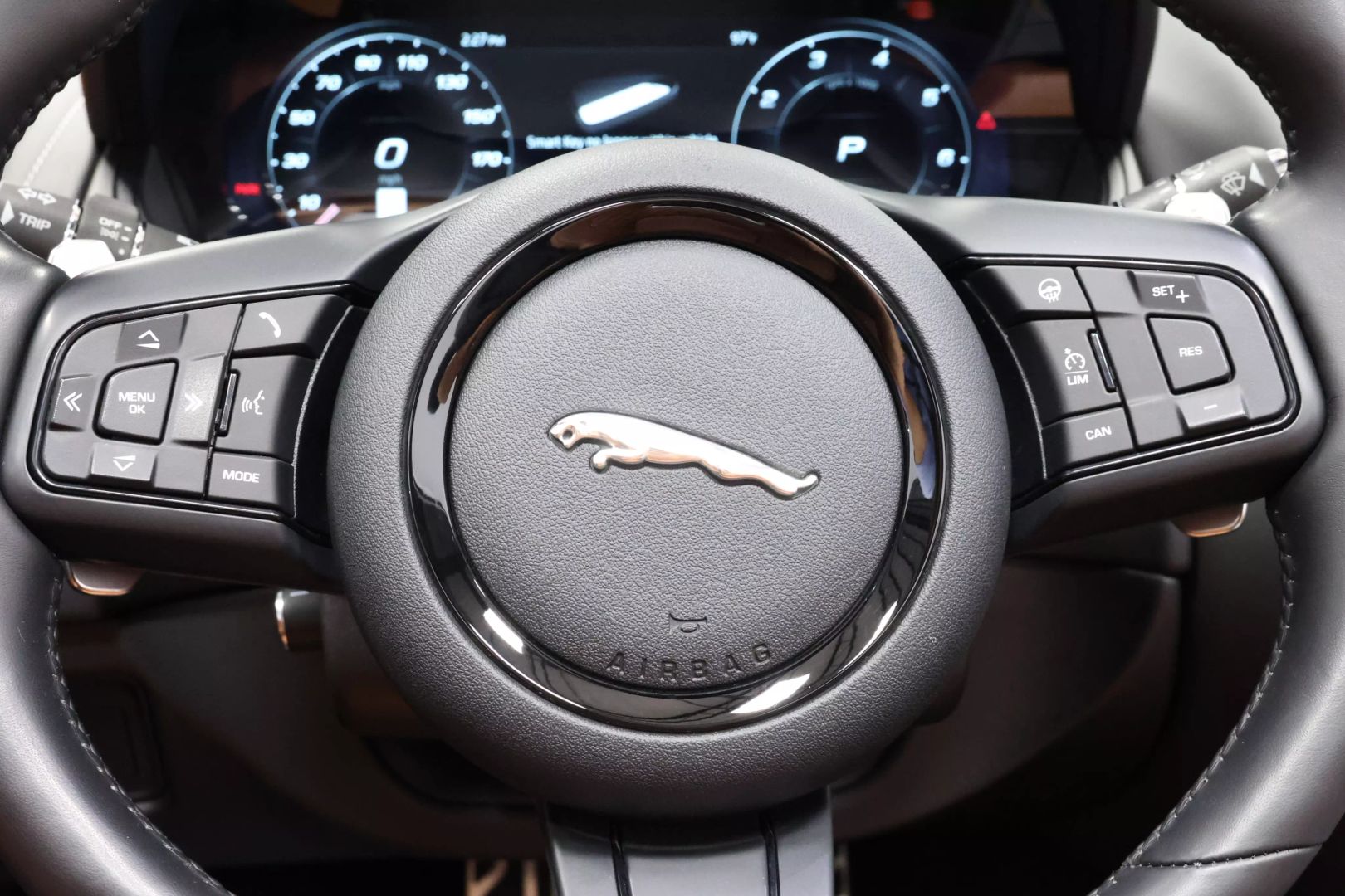 2024 Jaguar F-type - Image 25
