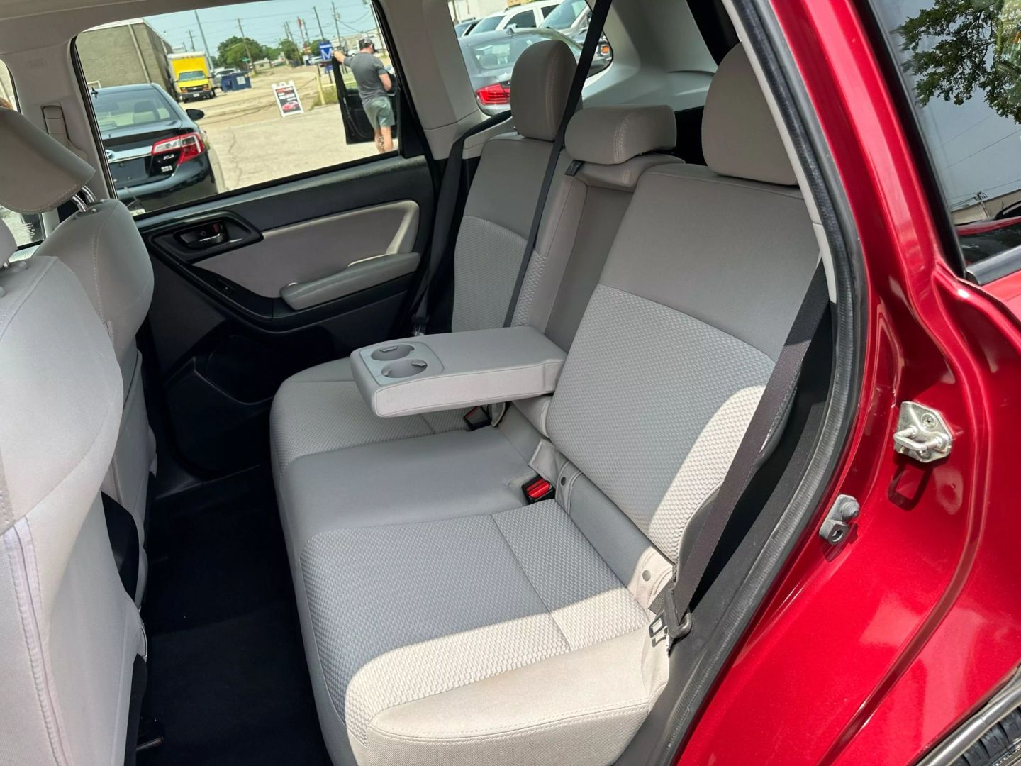 2016 Subaru Forester - Image 21