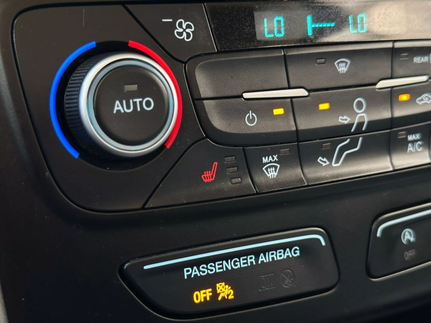 2018 Ford Escape - Image 34