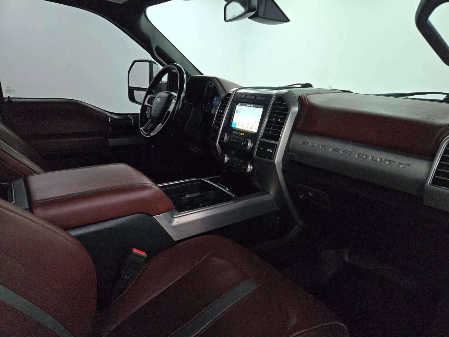 2019 Ford F350 Super Duty Crew Cab - Image 27