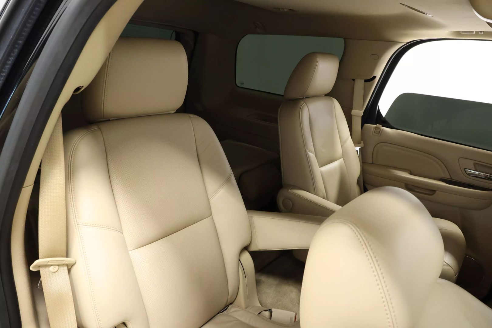 2012 Cadillac Escalade - Image 73