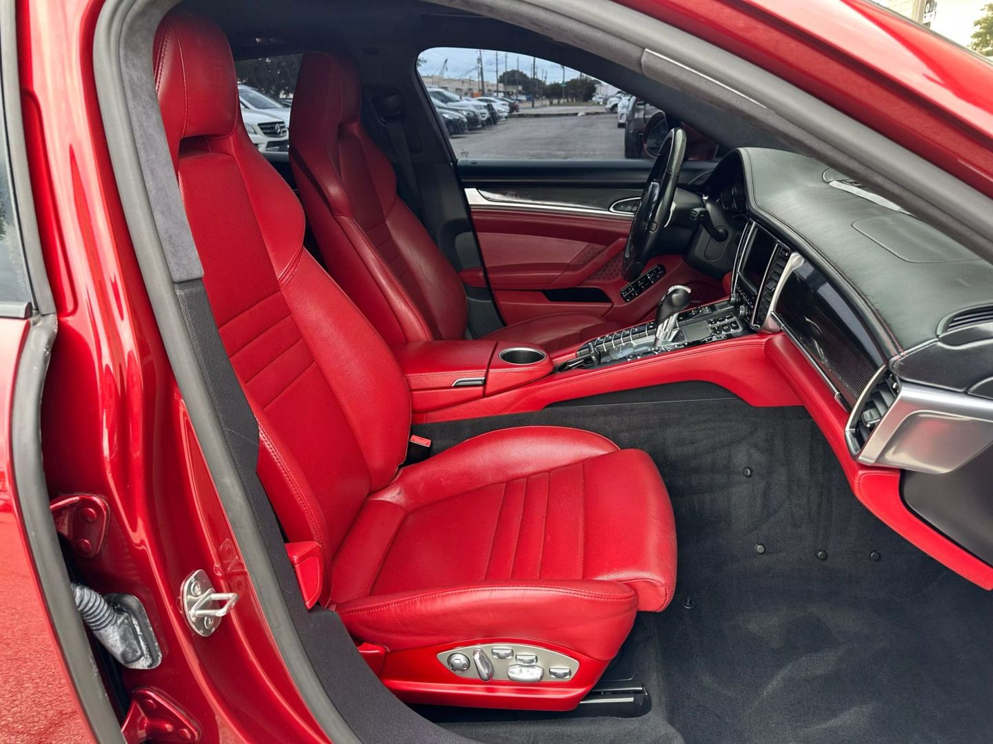 2014 Porsche Panamera - Image 53
