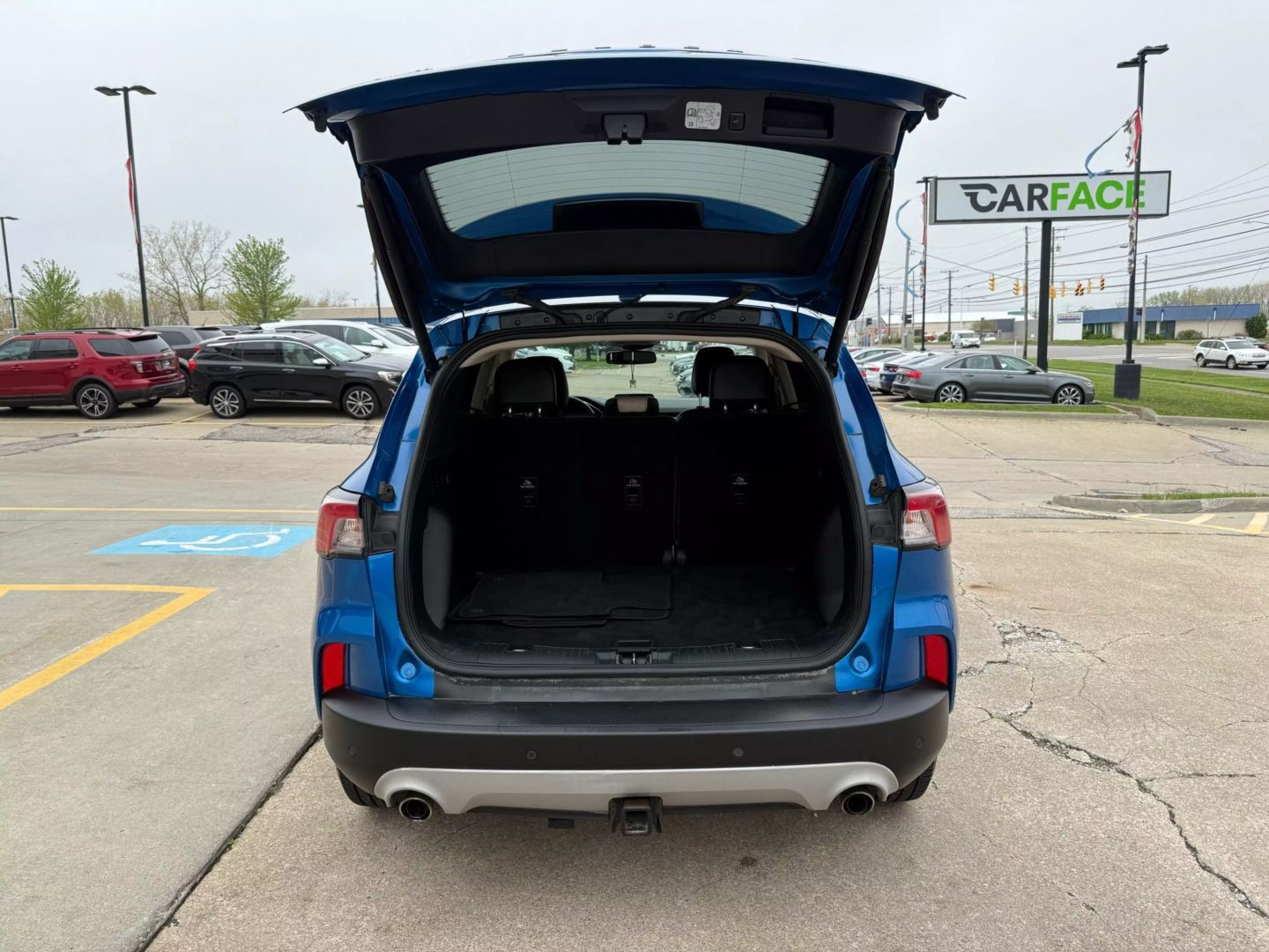 2020 Ford Escape - Image 11