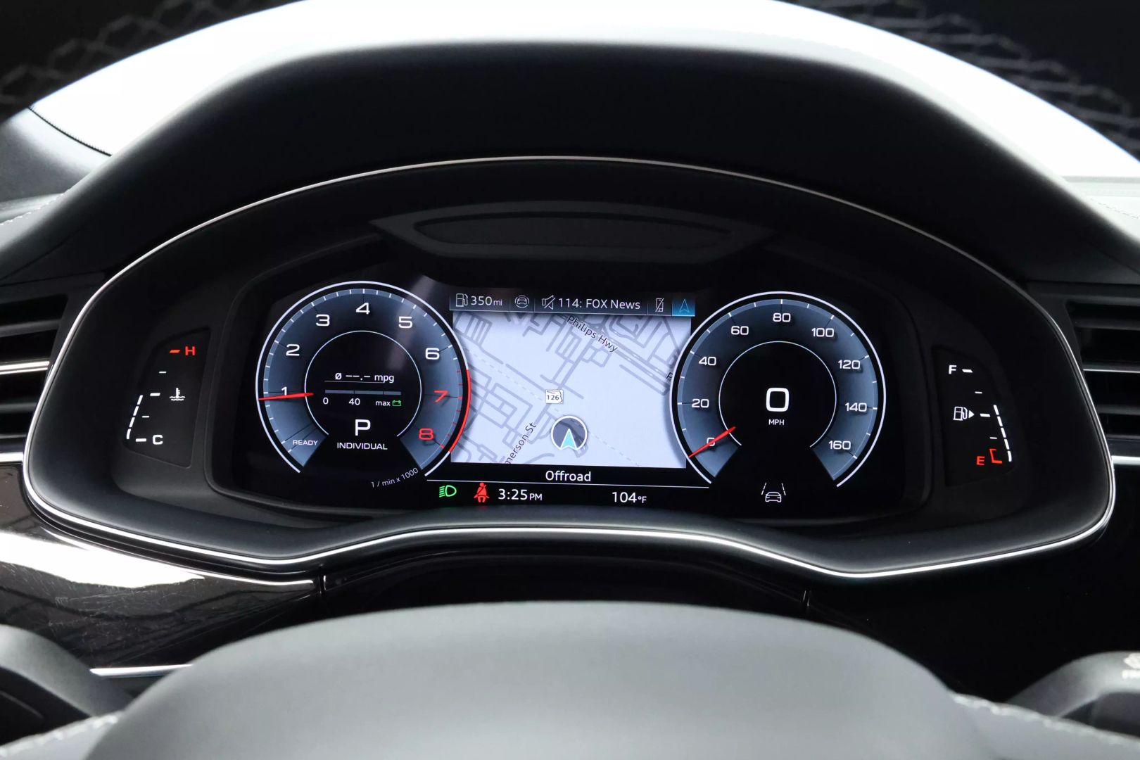 2025 Audi Q8 - Image 28