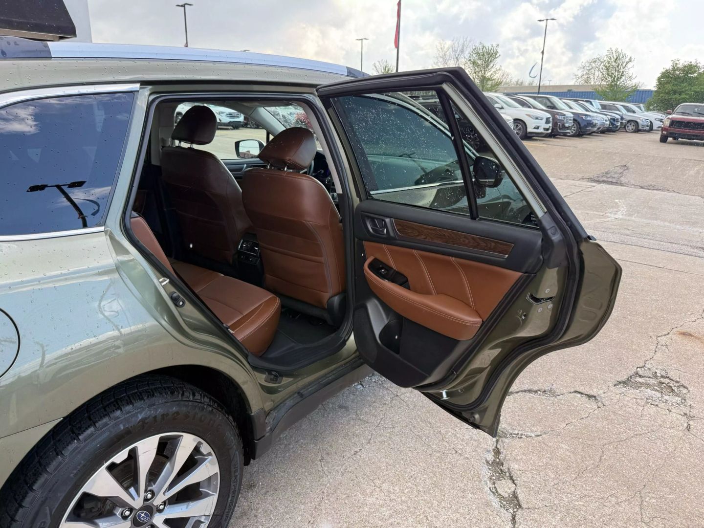 2017 Subaru Outback - Image 22