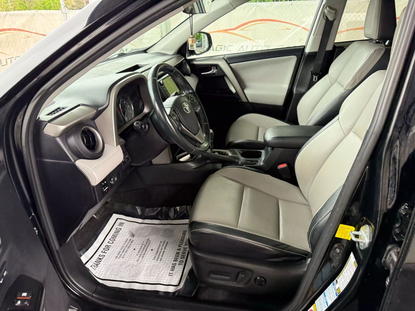 2016 Toyota Rav4 - Image 15
