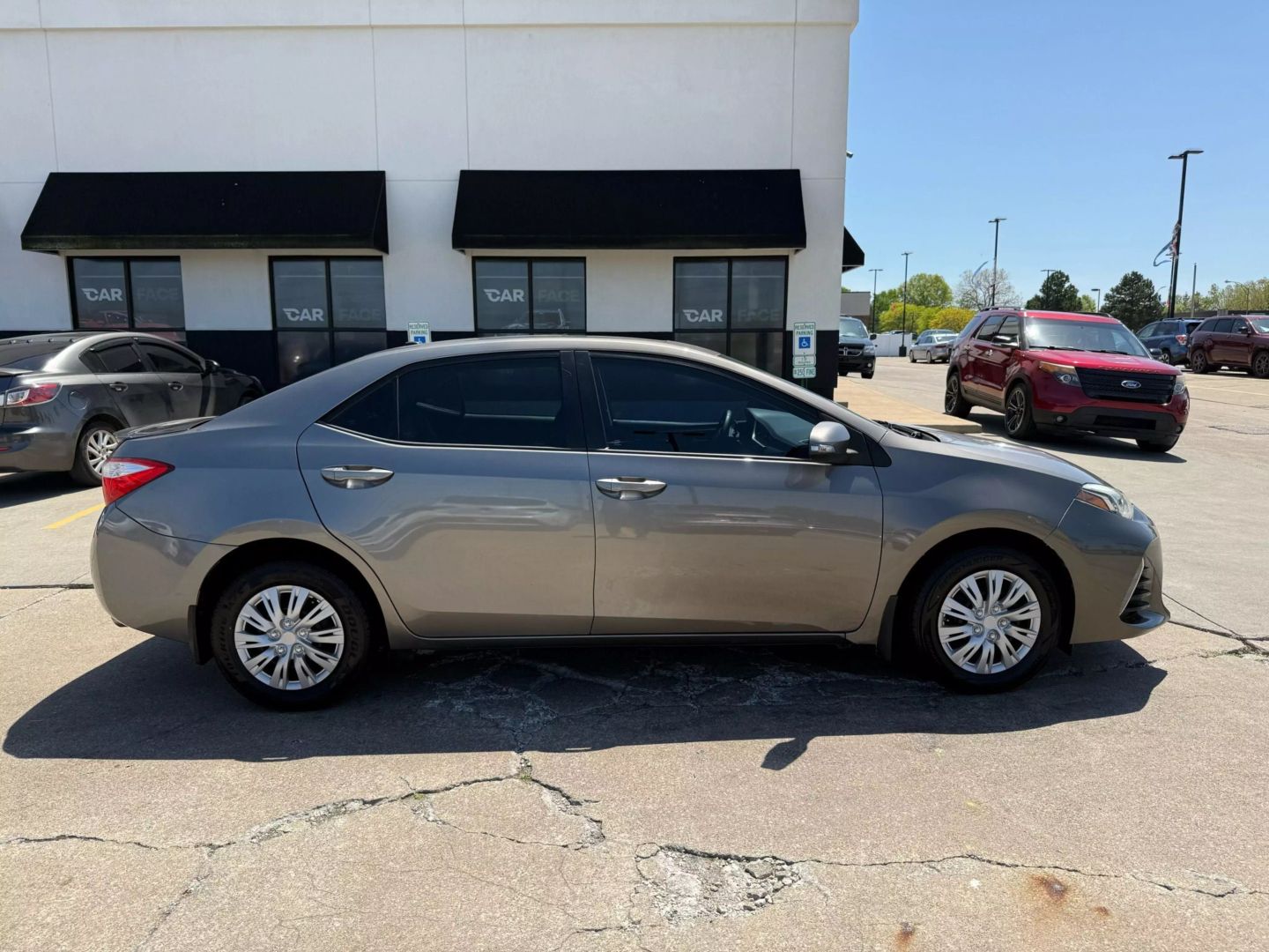 2018 Toyota Corolla - Image 15