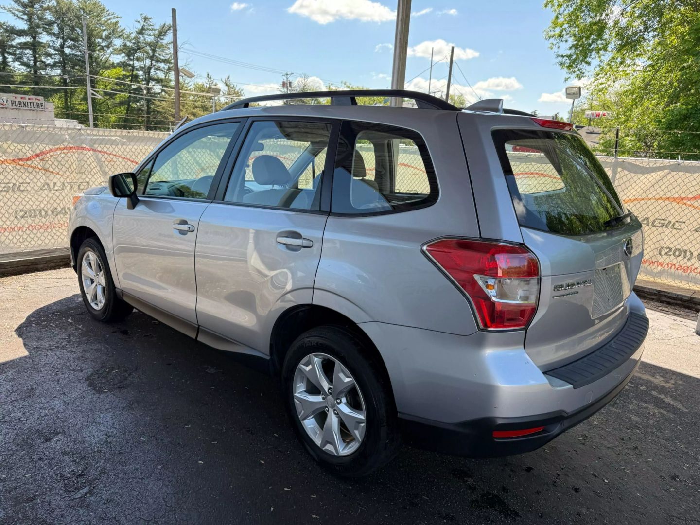 2016 Subaru Forester - Image 13