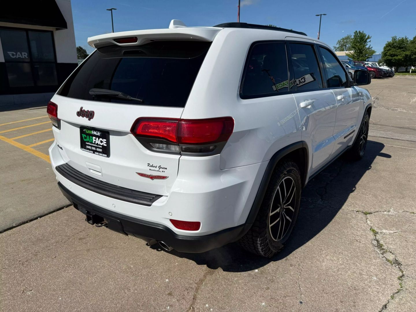 2020 Jeep Grand Cherokee - Image 16