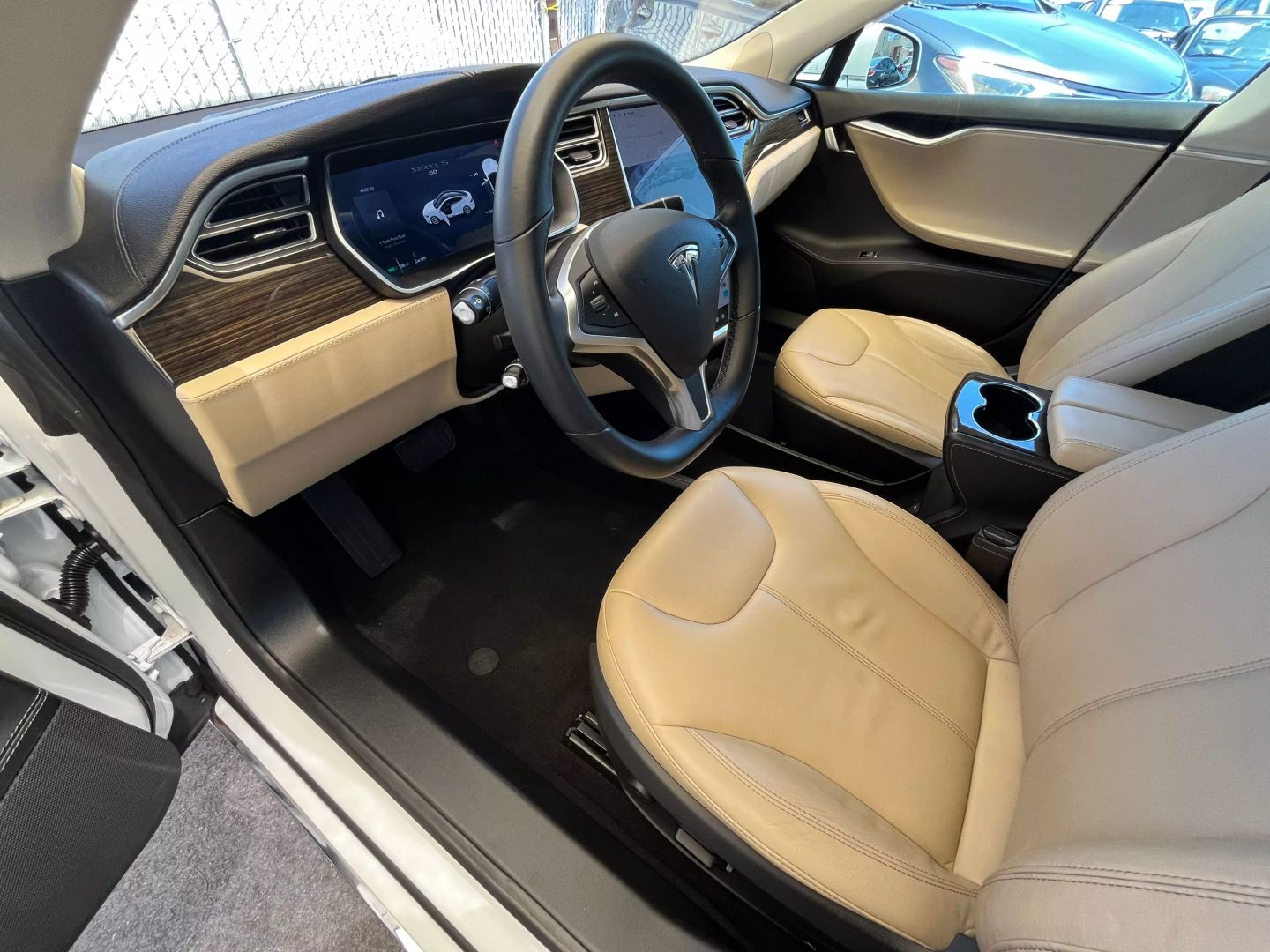 2014 Tesla Model S  Vin: 5yjsa1s11efp57144 Stock Id: P57144 - Image 10
