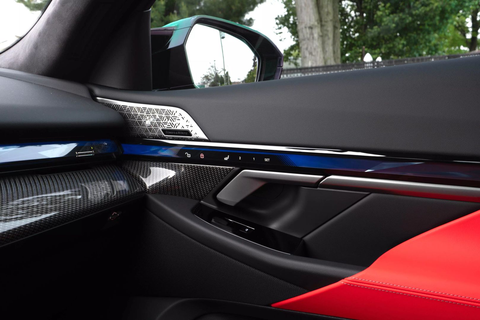 2025 Bmw M5 - Image 47