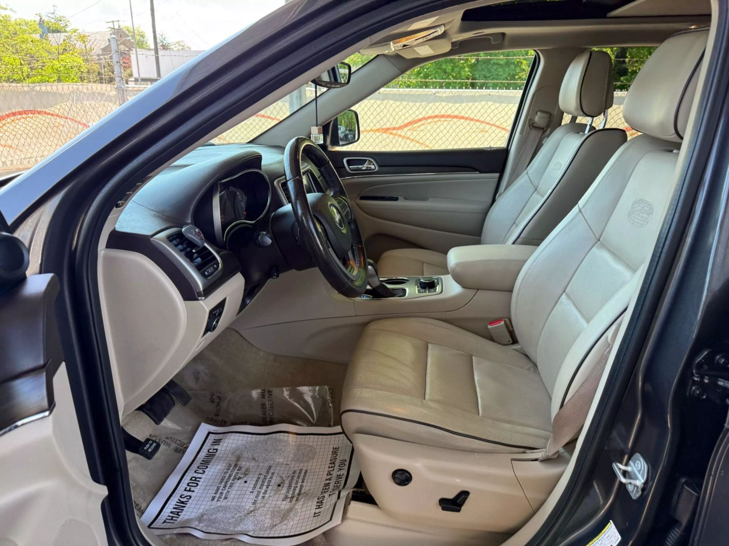 2018 Jeep Grand Cherokee - Image 15
