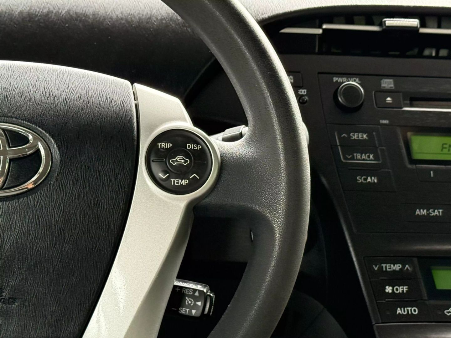 2010 Toyota Prius - Image 33