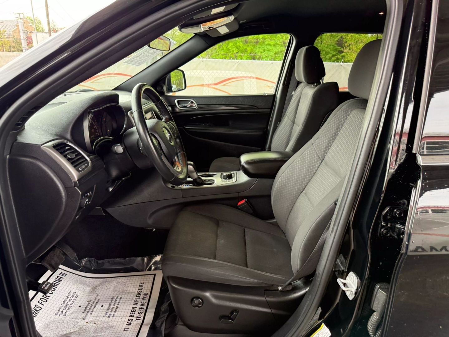 2019 Jeep Grand Cherokee - Image 13