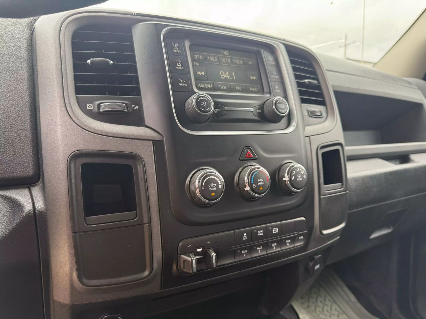 2017 Ram 5500 Crew Cab & Chassis - Image 19