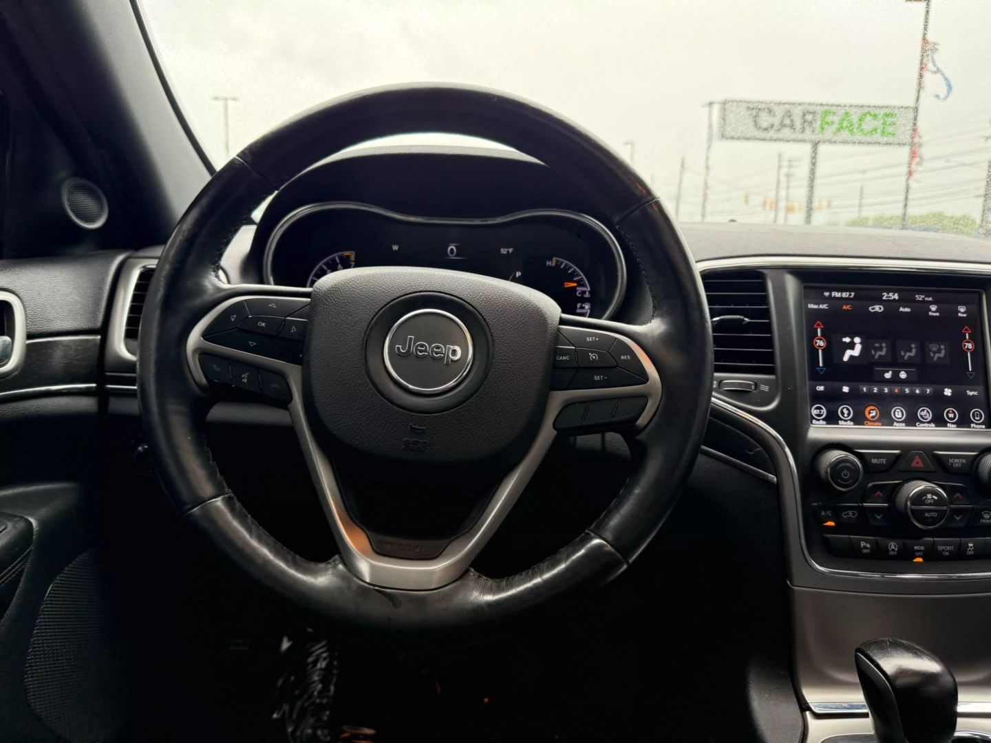 2018 Jeep Grand Cherokee - Image 33