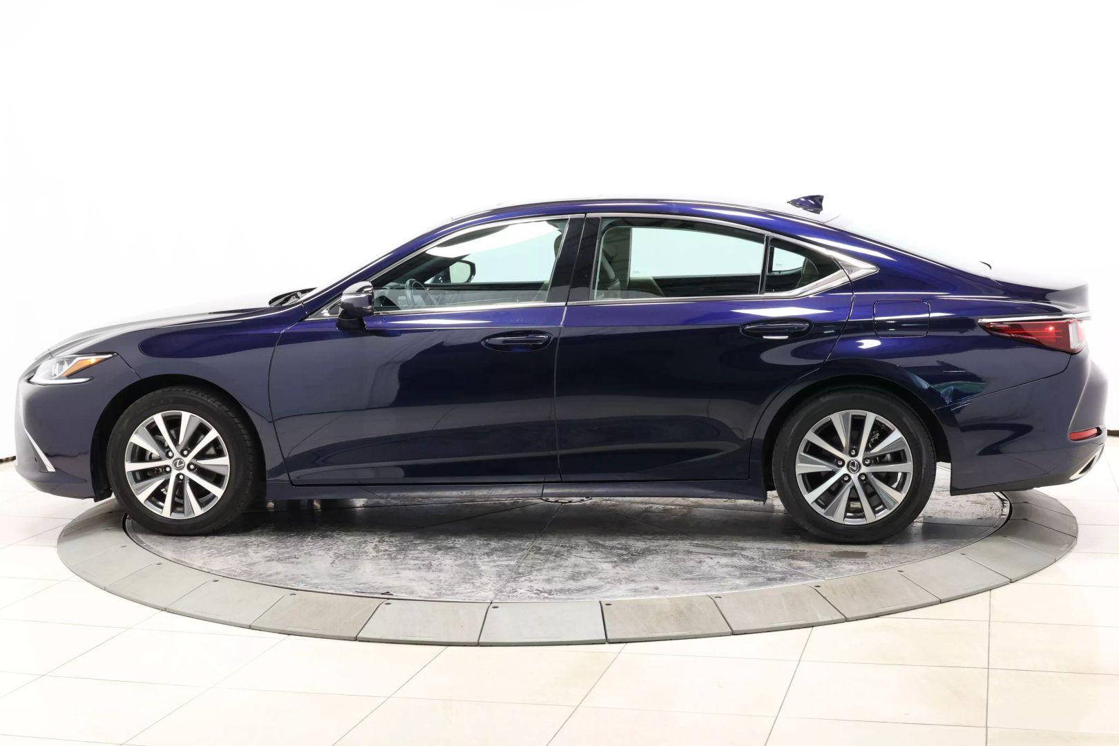 2020 Lexus Es - Image 6