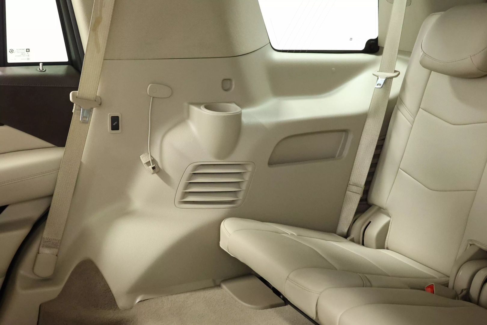 2017 Cadillac Escalade - Image 58