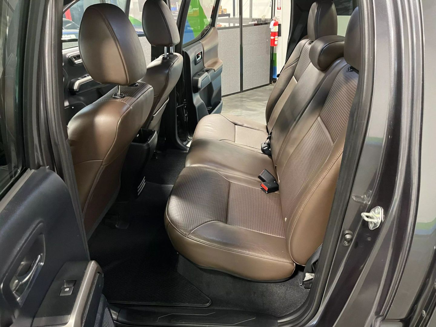 2016 Toyota Tacoma Double Cab Limited Pickup 4d 5 Ft - Image 28