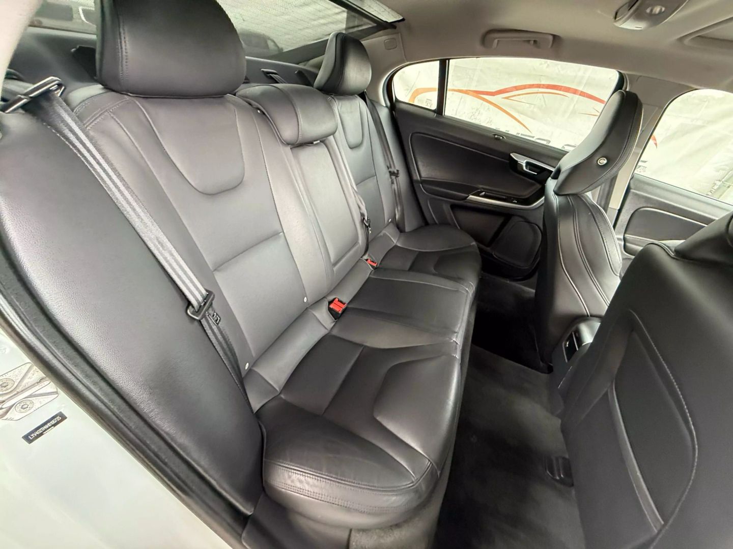 2017 Volvo S60 - Image 23