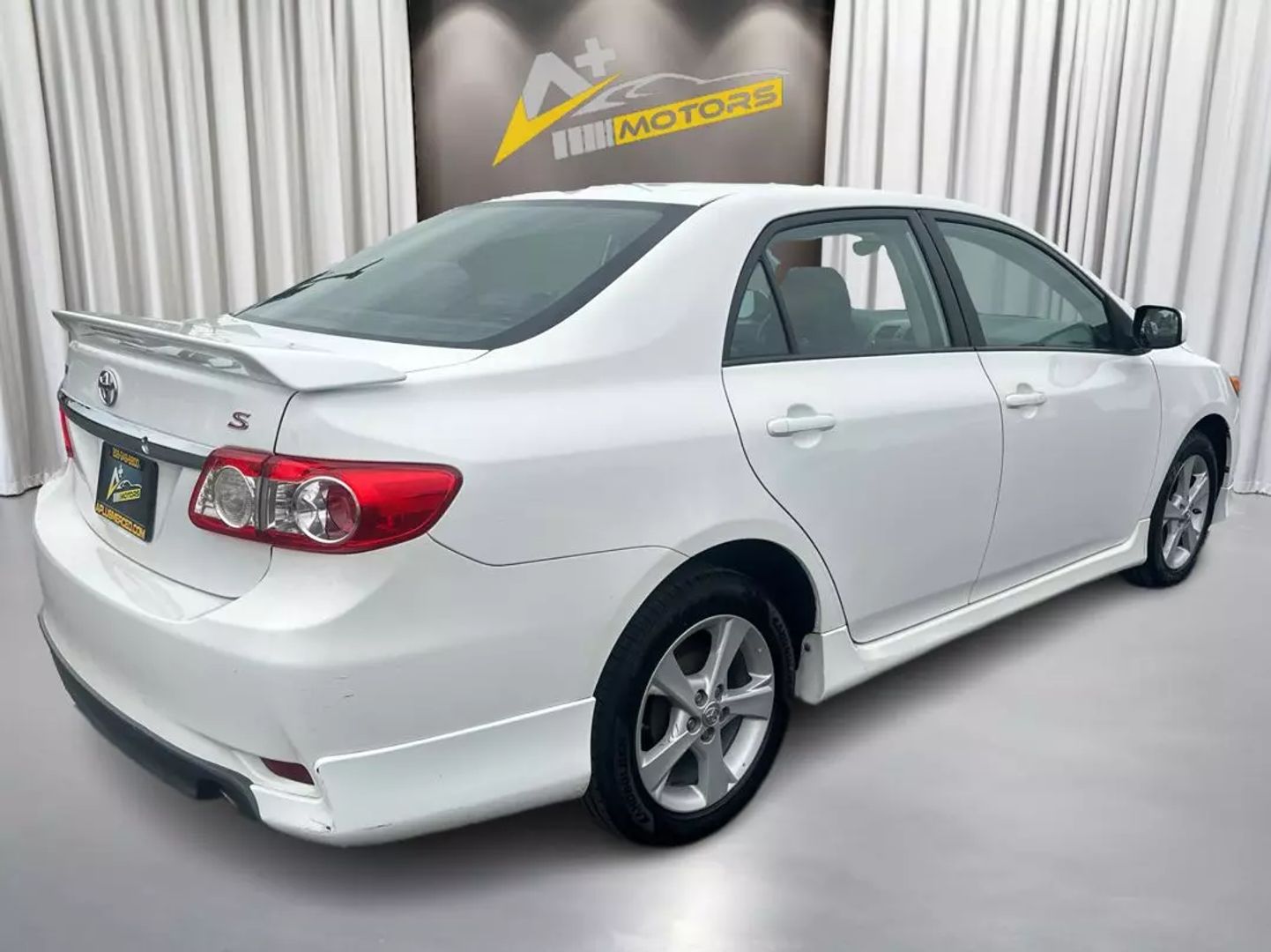 2011 TOYOTA COROLLA SEDAN 4-CYL, 1.8 LITER S SEDAN 4D