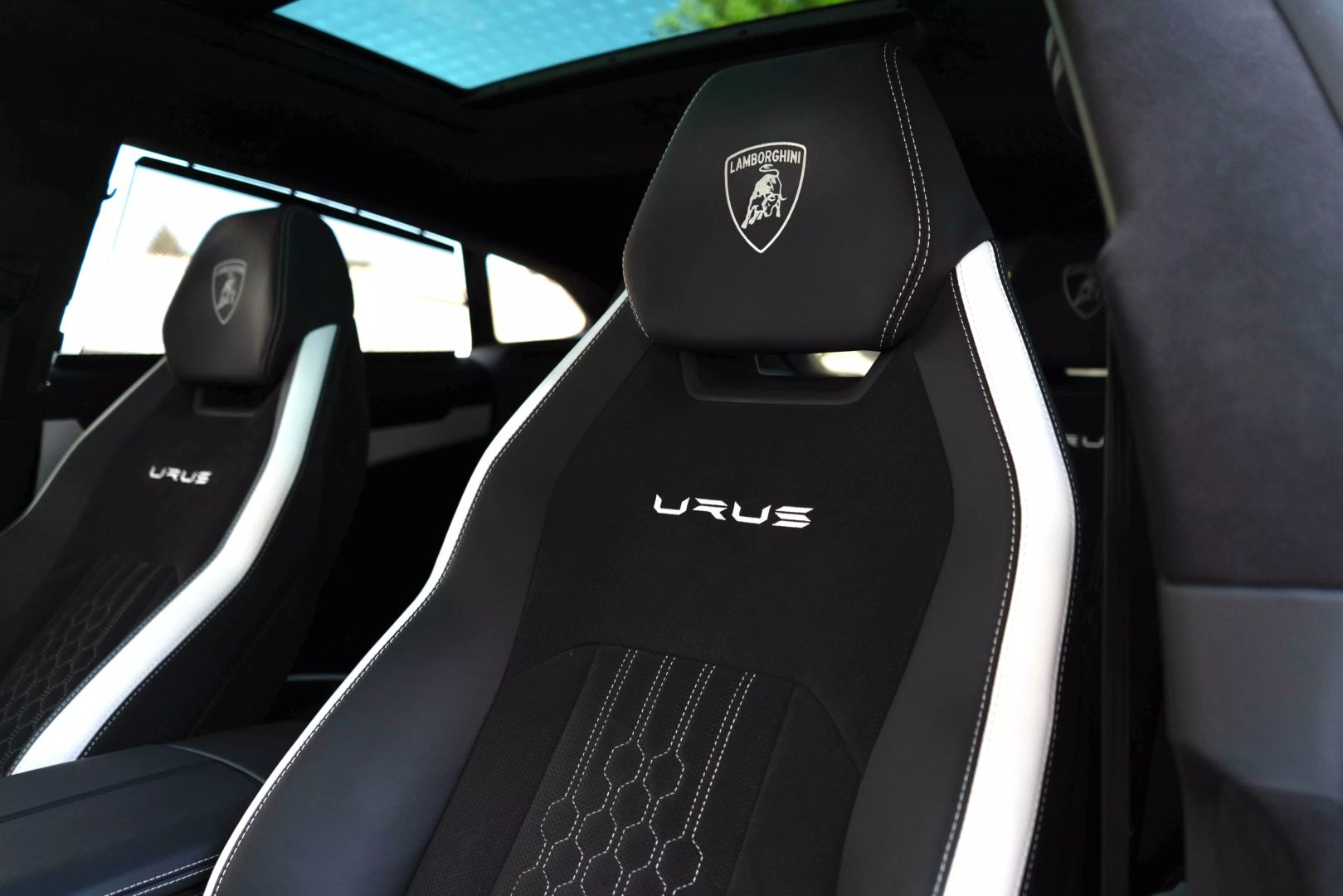 2024 Lamborghini Urus - Image 35