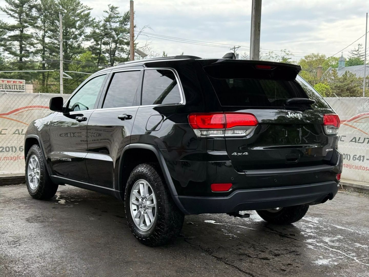 2019 Jeep Grand Cherokee - Image 9