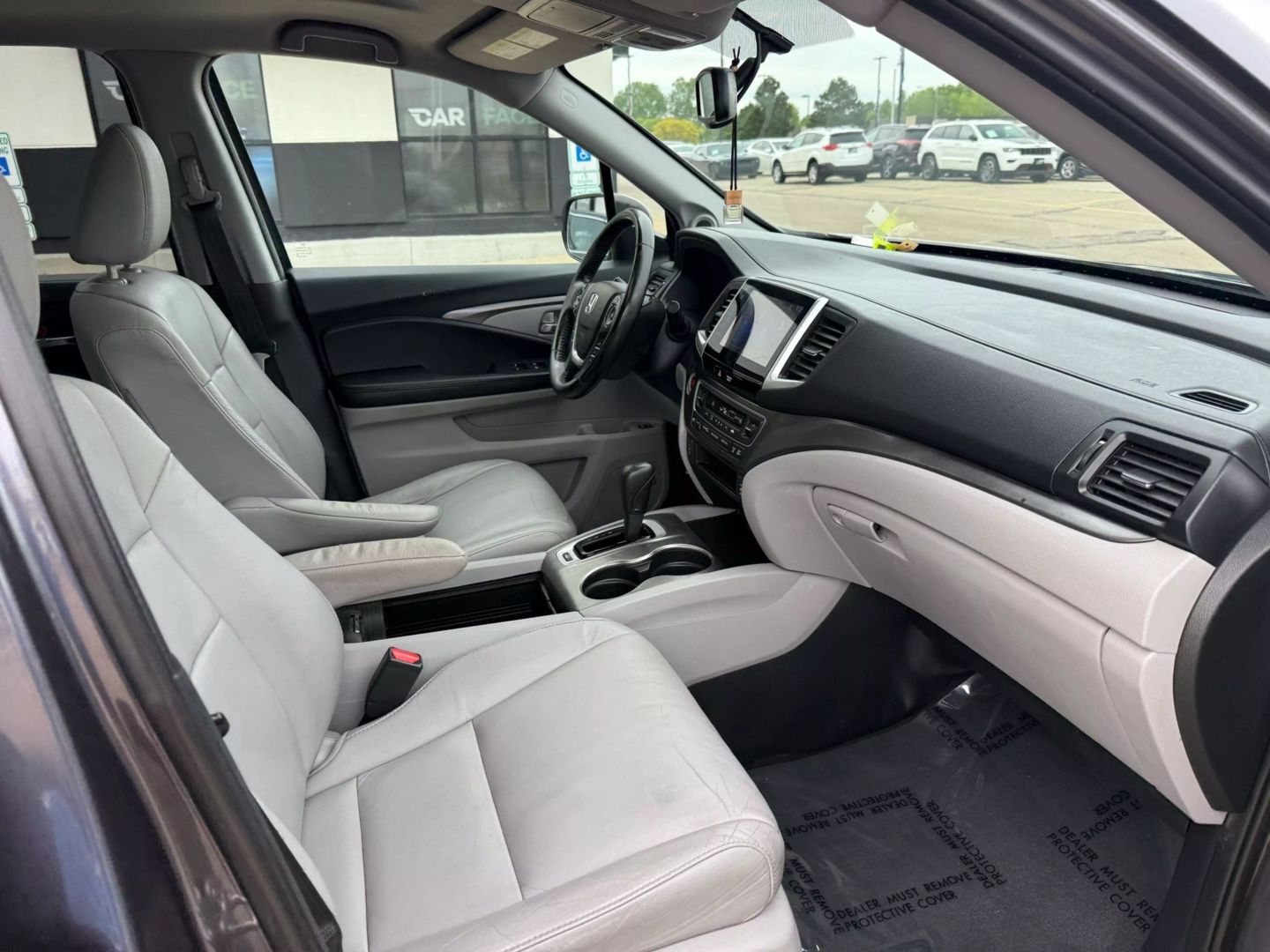 2016 Honda Pilot - Image 28