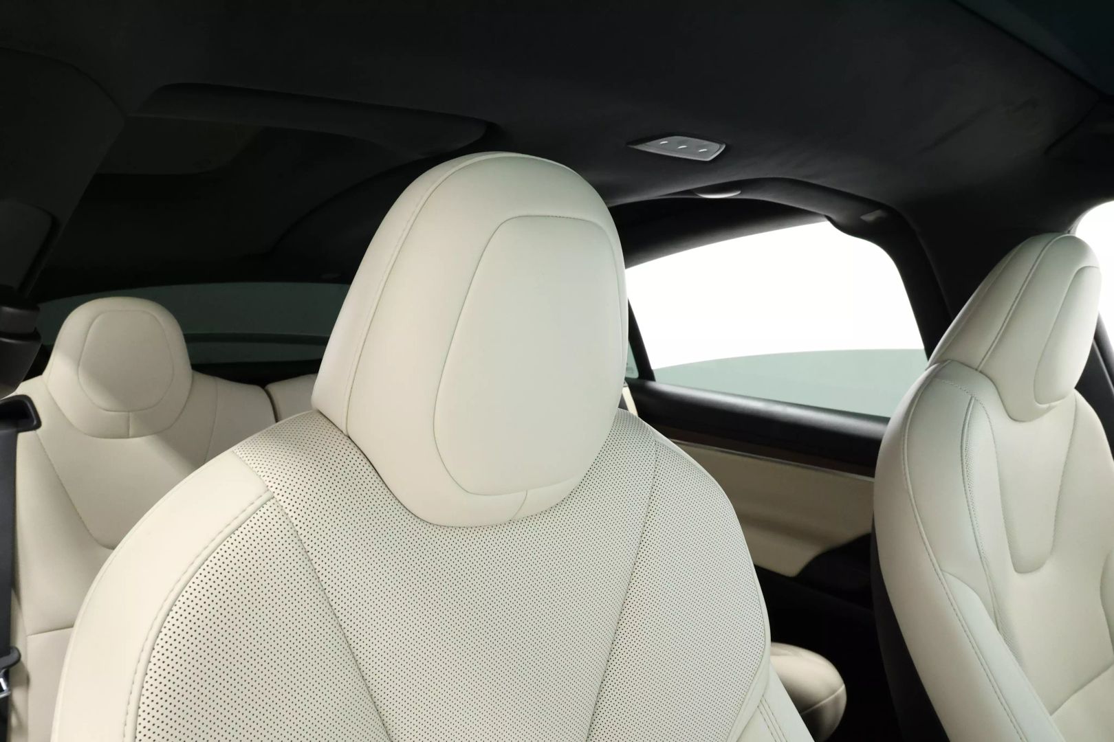 2023 Tesla Model X - Image 89