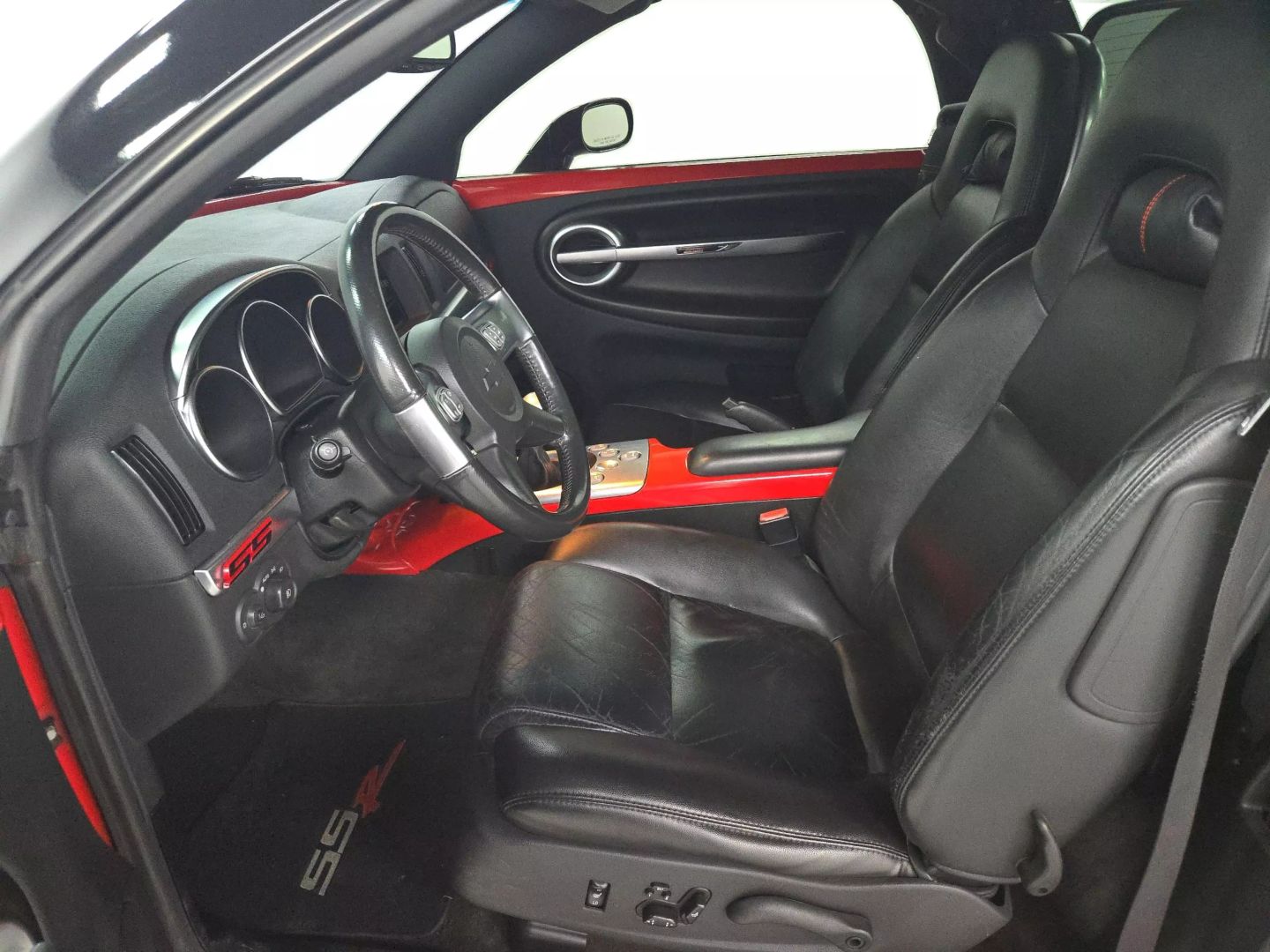 2005 Chevrolet Ssr - Image 9