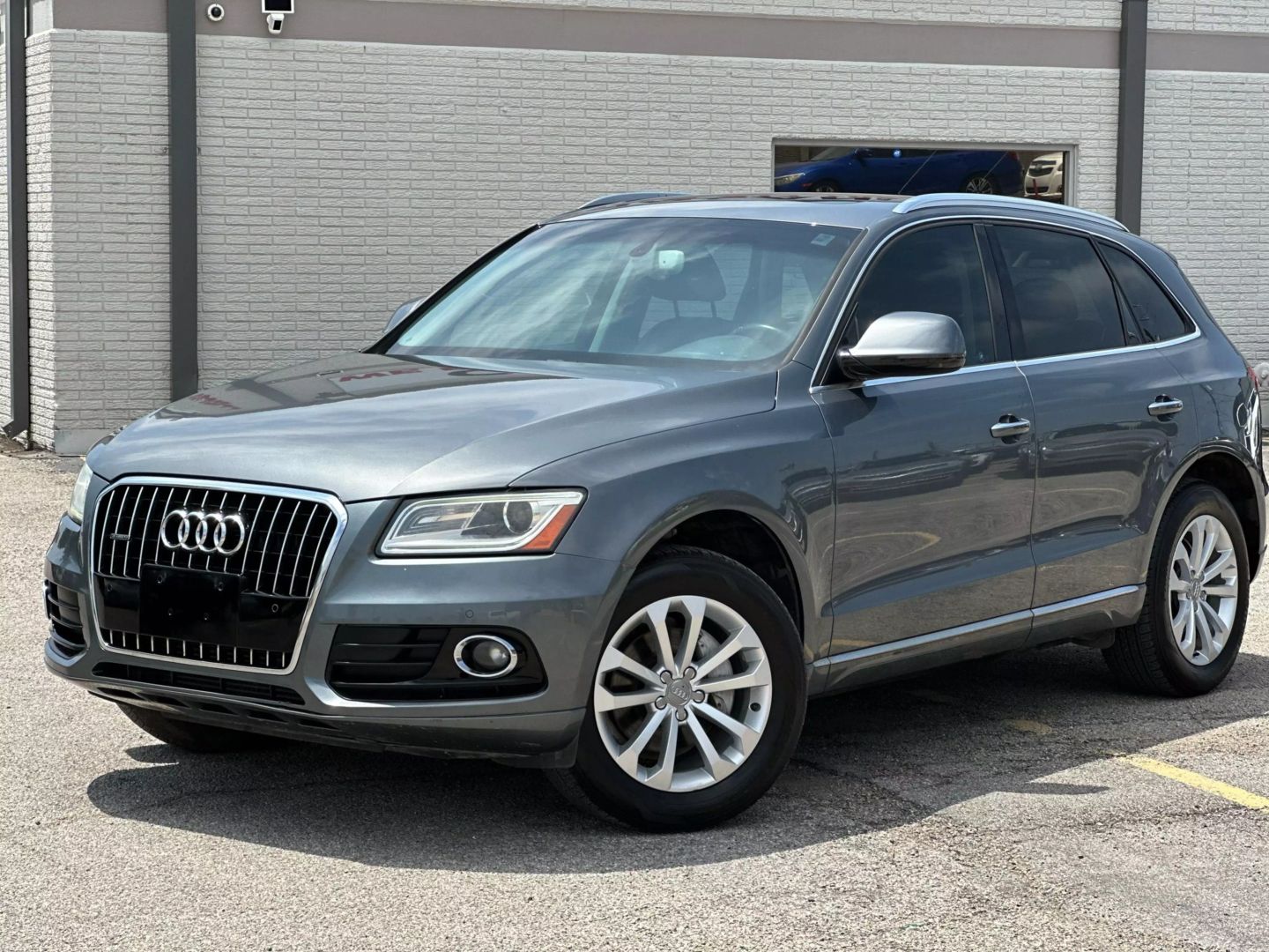 2016 Audi Q5 - Image 2