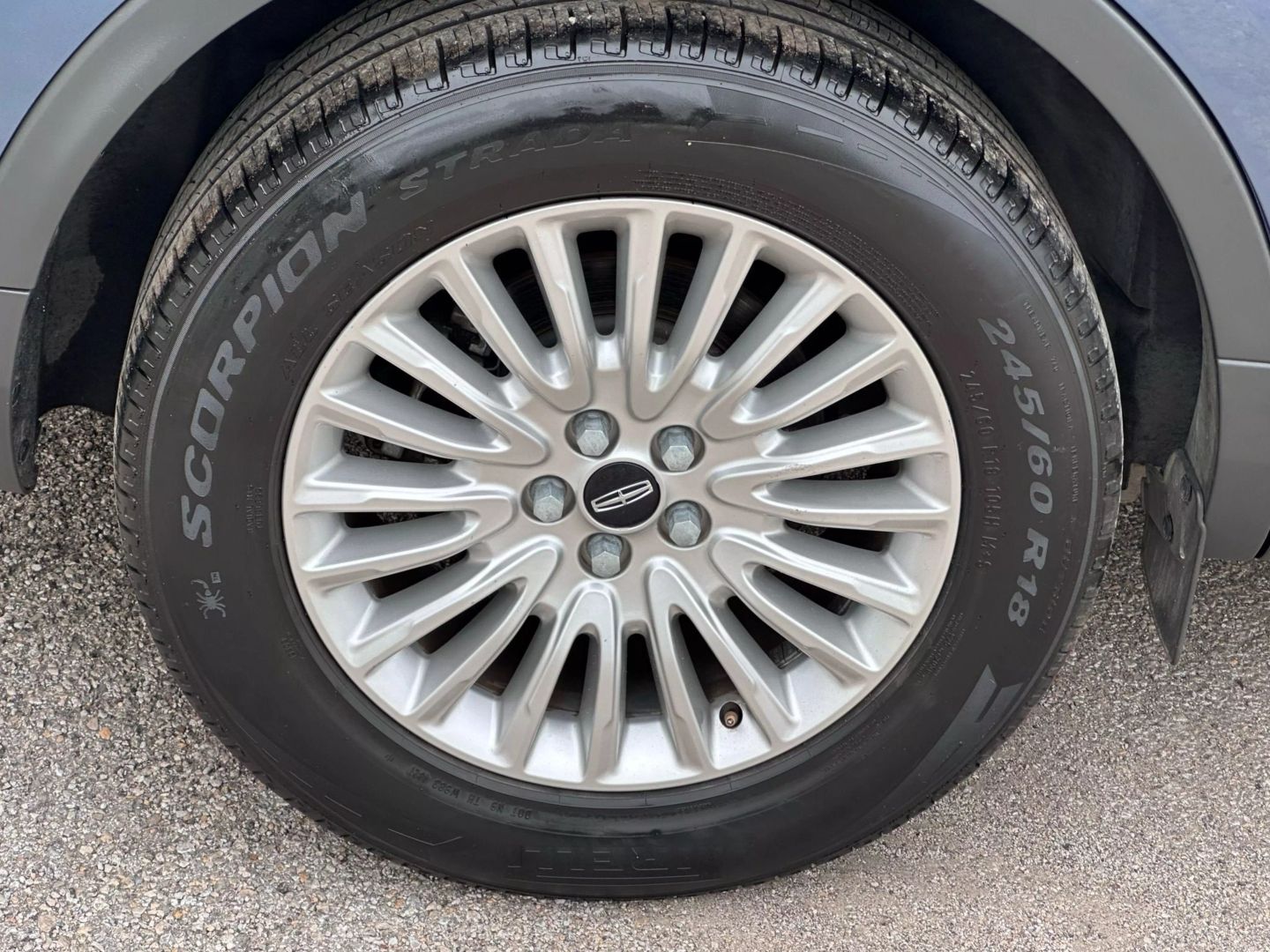 2019 Lincoln Nautilus - Image 42