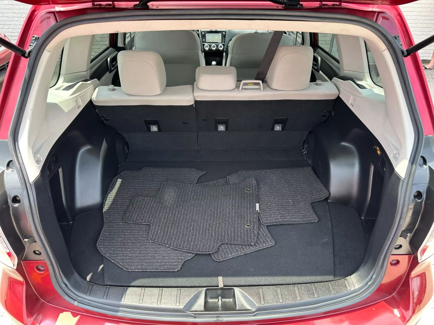 2016 Subaru Forester - Image 22