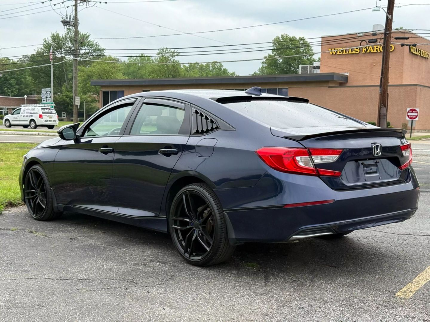 2018 Honda Accord - Image 11