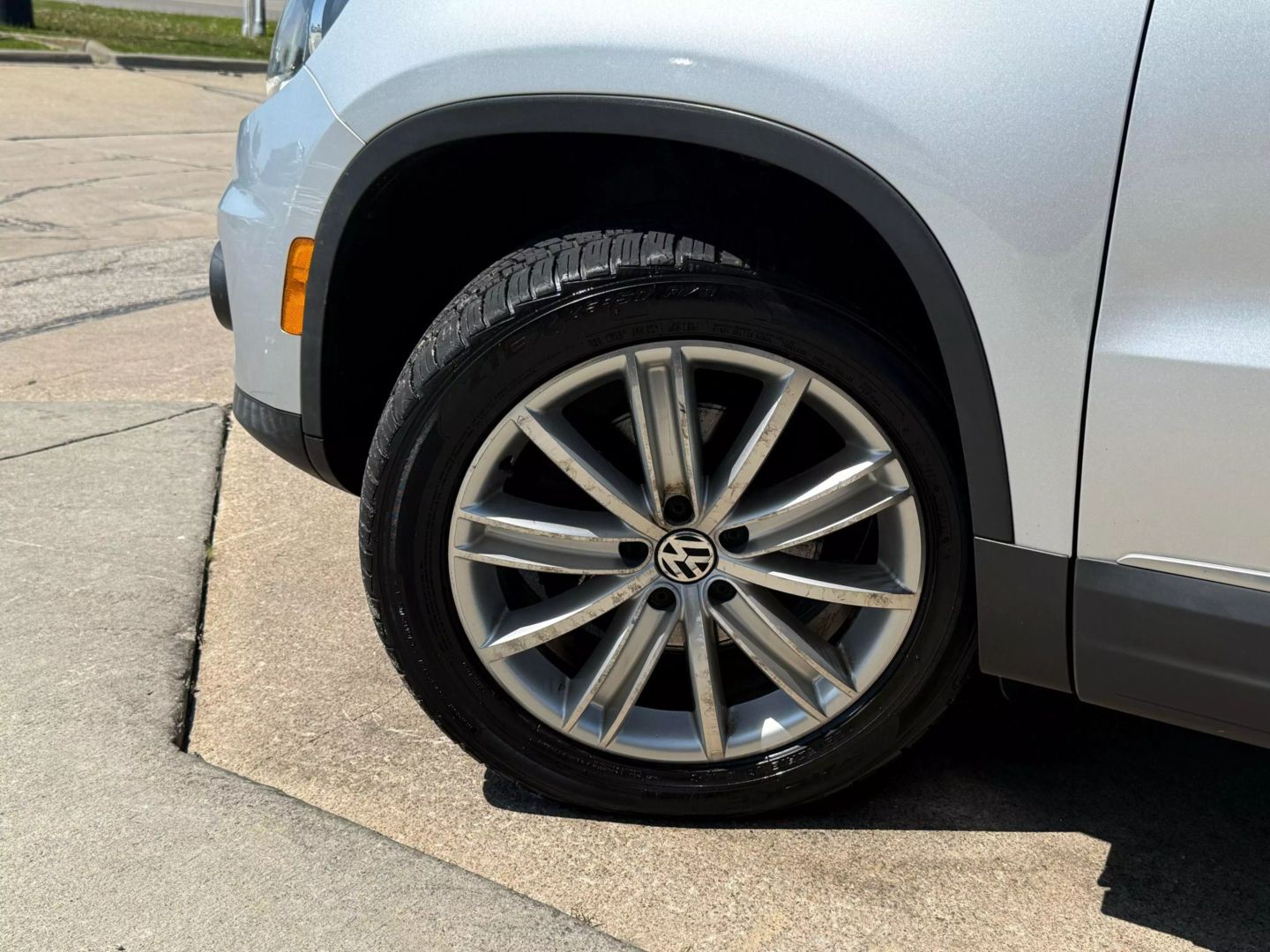 2013 Volkswagen Tiguan - Image 46