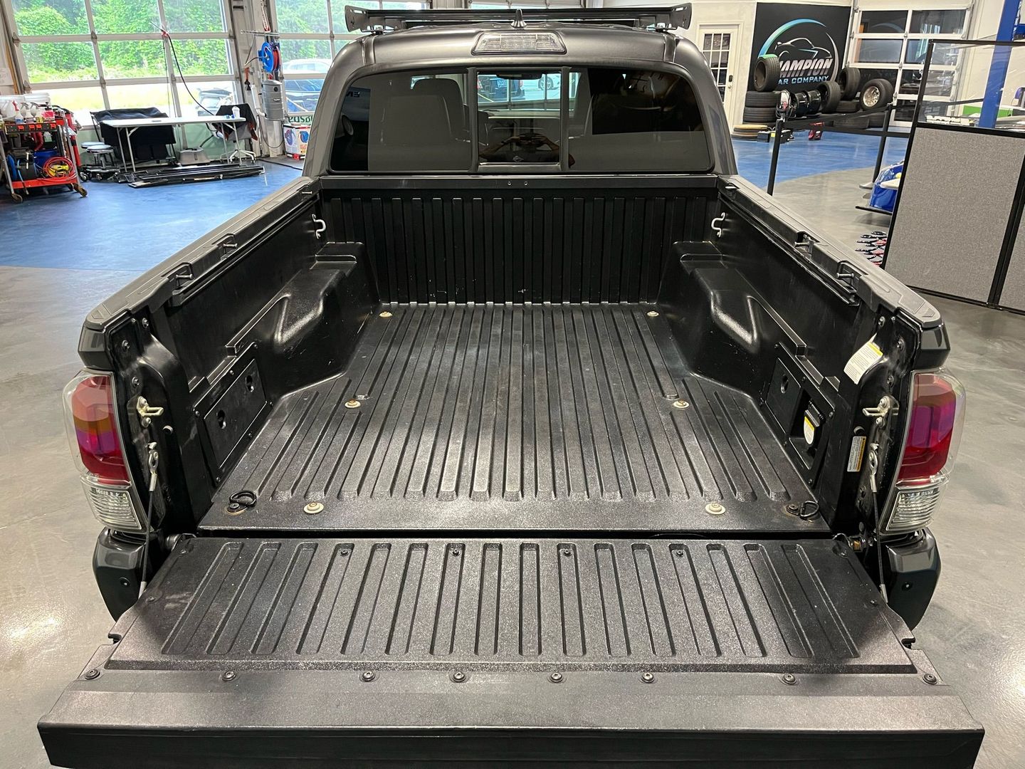 2016 Toyota Tacoma Double Cab Limited Pickup 4d 5 Ft - Image 20