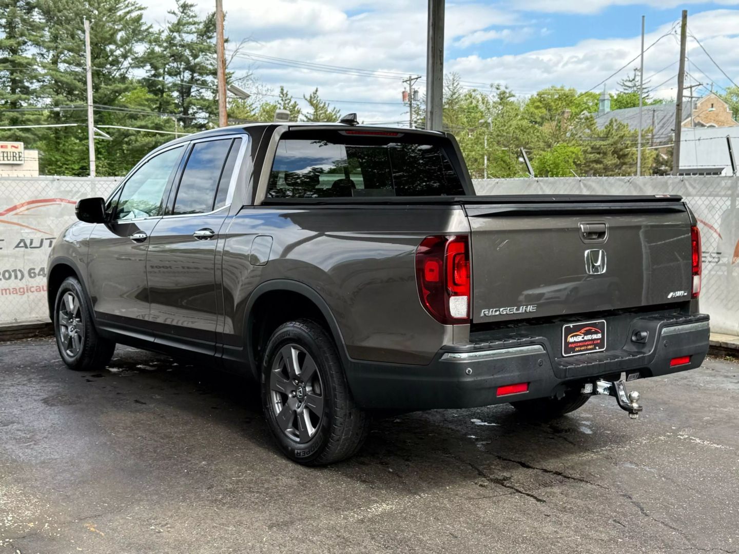 2020 Honda Ridgeline - Image 9
