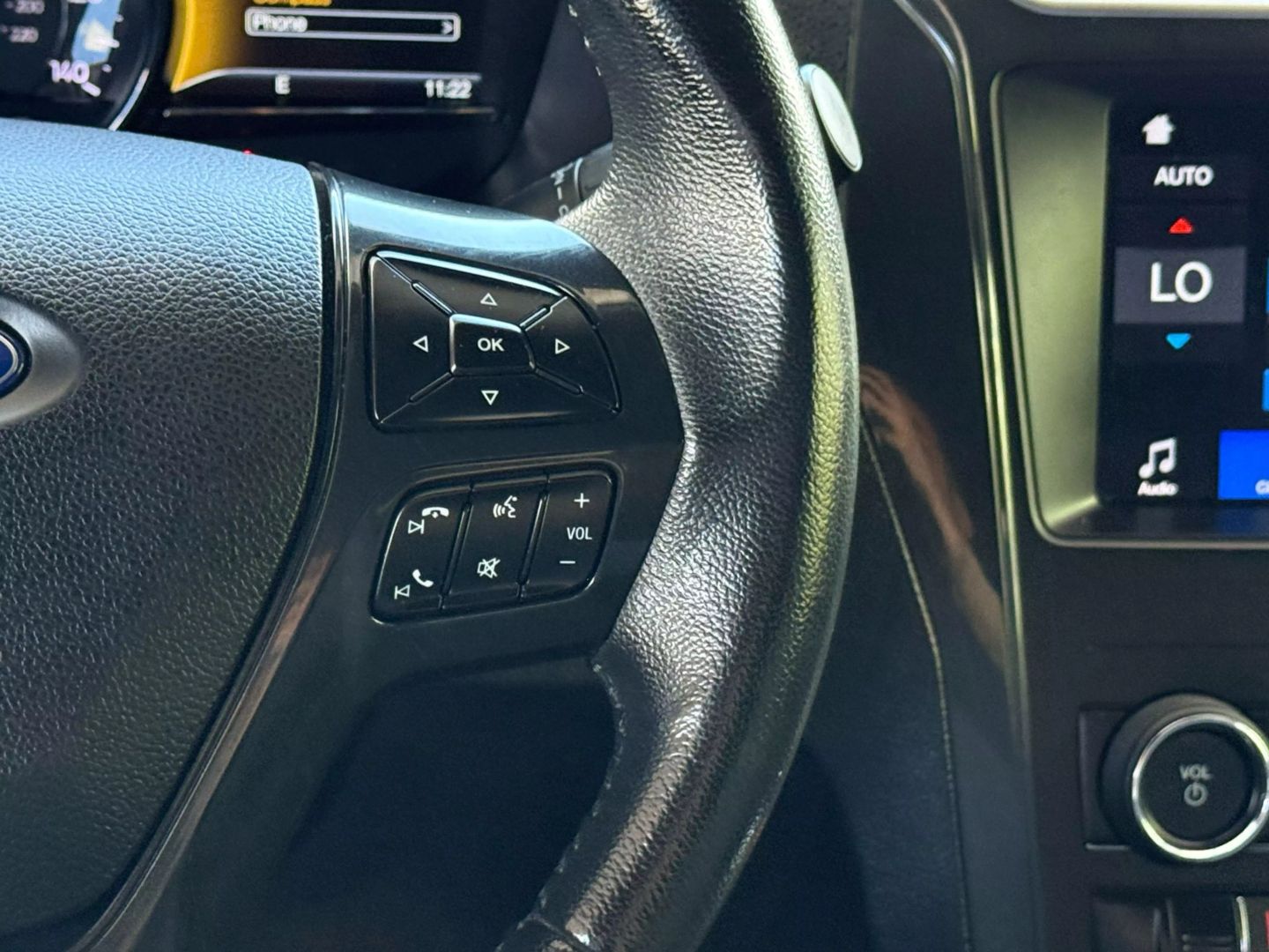 2019 Ford Explorer - Image 35