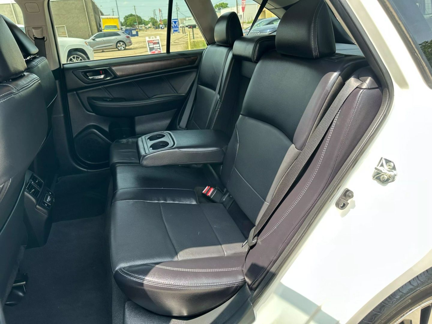 2018 Subaru Outback - Image 29
